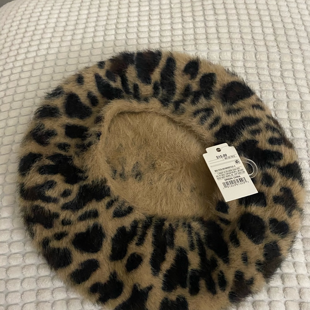 Cheetah hat NWT